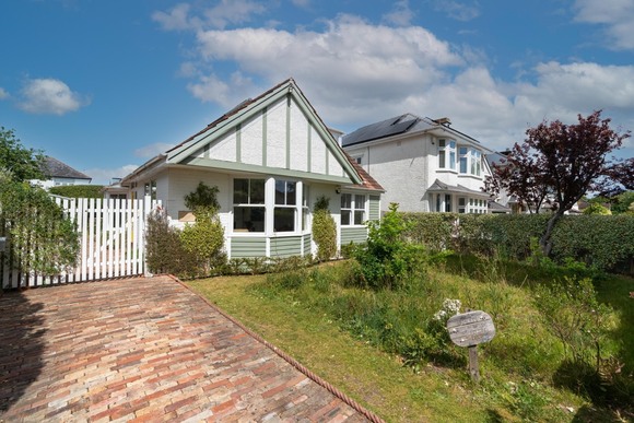 Broadlands Avenue, Dorset, BH6