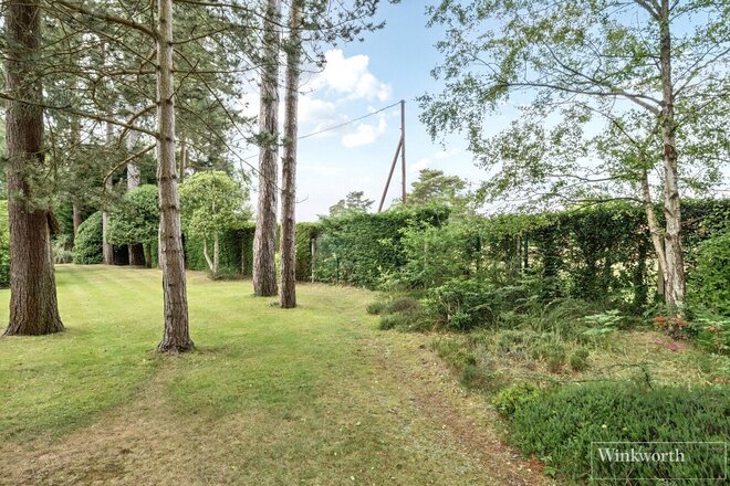 Cross Road, Berkshire, SL5