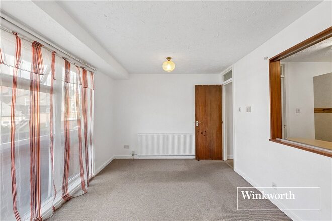 Dale Grove, London, N12