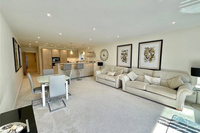 Needles Watch, Highcliffe-On-Sea, BH23
