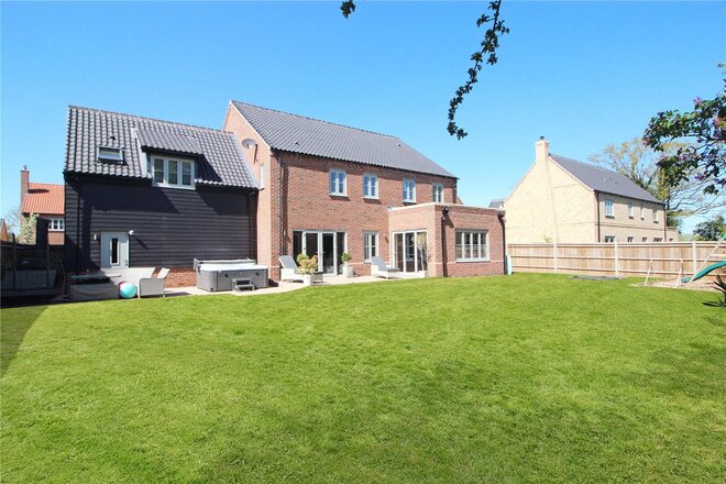 Thornberry Grove, Wymondham, NR18