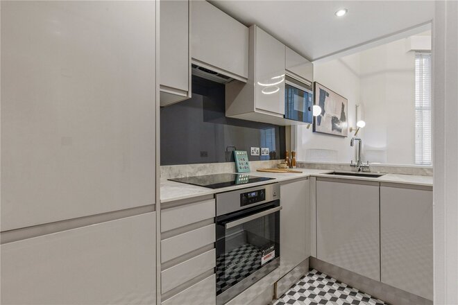 De Vere Gardens, Kensington, W8