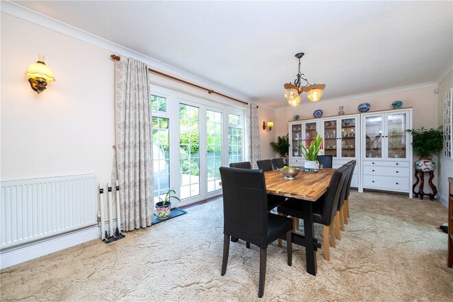 Elton Road, Peterborough, PE8