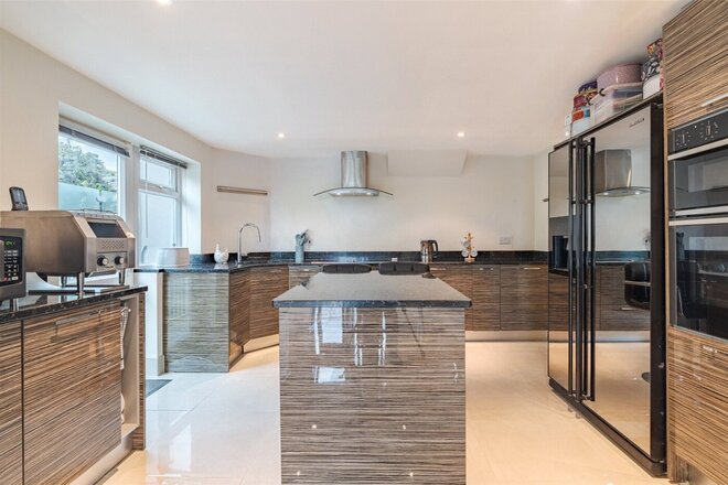 Corfe View Road, Wimborne, BH21