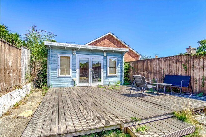 Hatch Pond Road, Dorset, BH17