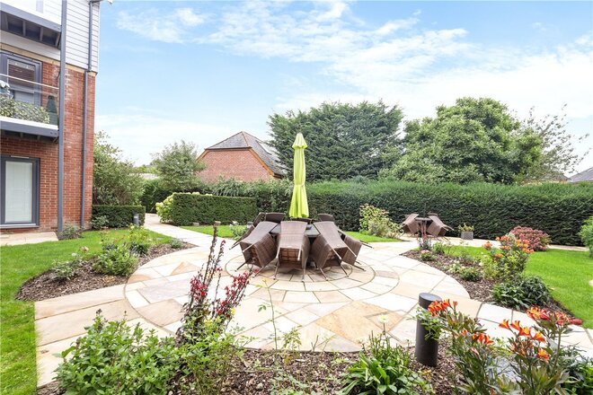 Duttons Road, Hampshire, SO51
