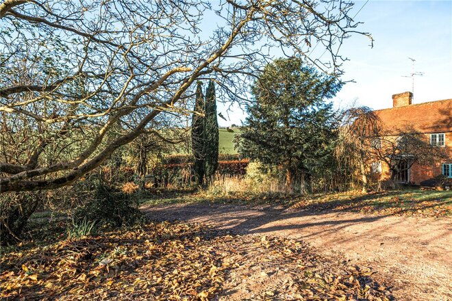 Crondall Lane, Farnham, GU10