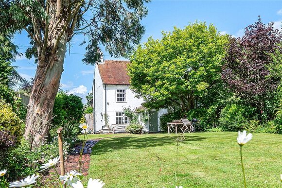 Main Road, Chichester, PO18