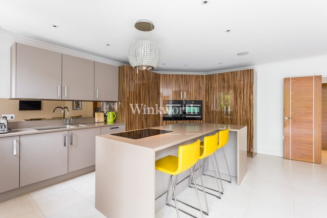 Bayview House, Enfield, EN2