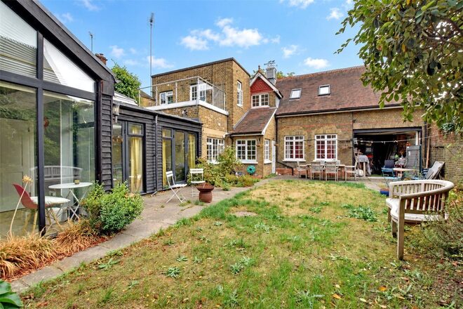 Hardy Road, Blackheath, SE3