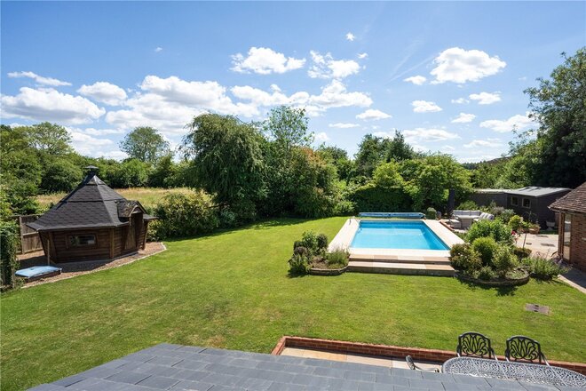 The Lees, Ashford, TN25