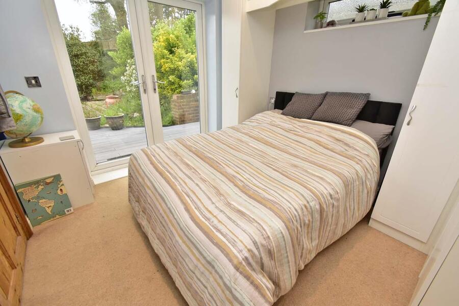 A BEDROOM 5.JPG