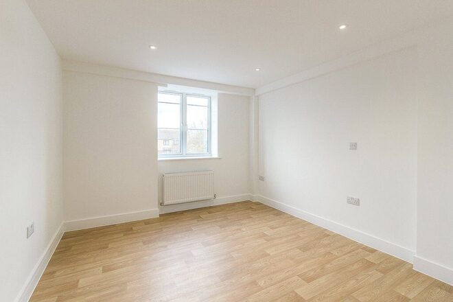 Lion Court, Northampton, NN4