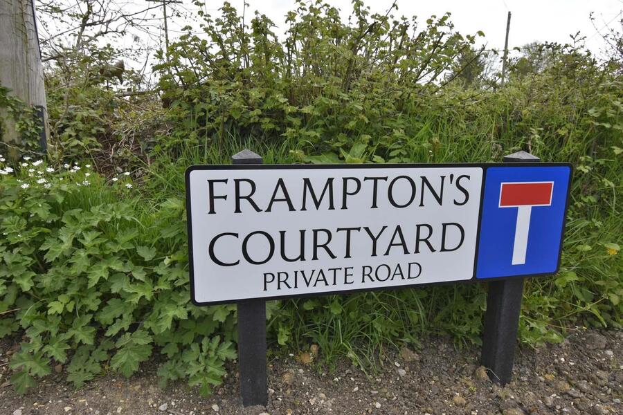 A STREET SIGN.JPG