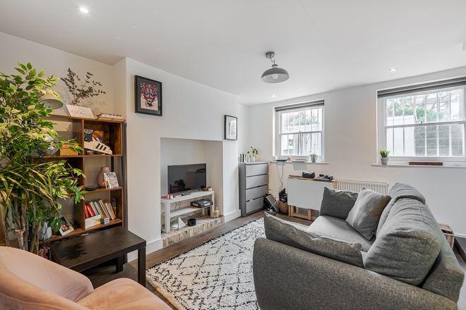 Clapham Road, UK, SW9