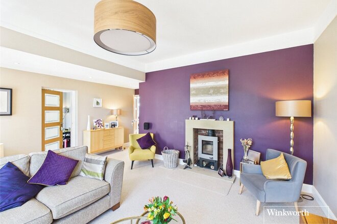 Newbury Road, Thatcham, RG19