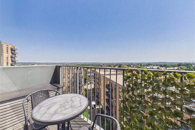 Lyon Road, Harrow, HA1