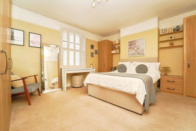 St. Lukes Road, Gloucestershire, GL53