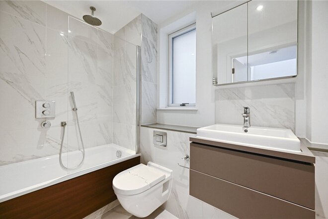 Hand Axe Yard, London, WC1X