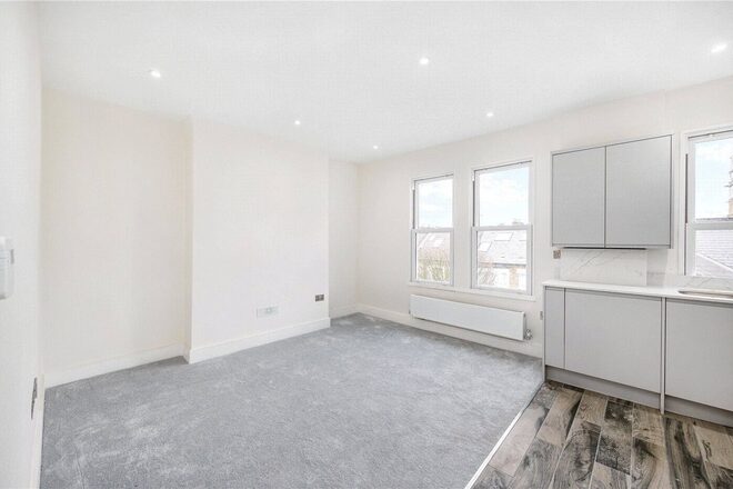 Davisville Road, London, W12