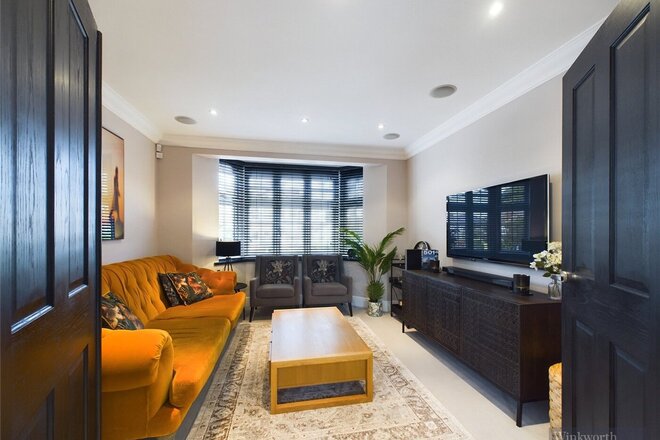 Cranes Drive, Surbiton, KT5