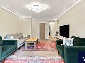 Woodberry Gardens, North Finchley, N12