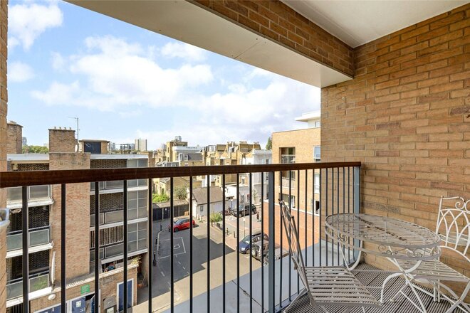 Battersea Park Road, UK, SW11