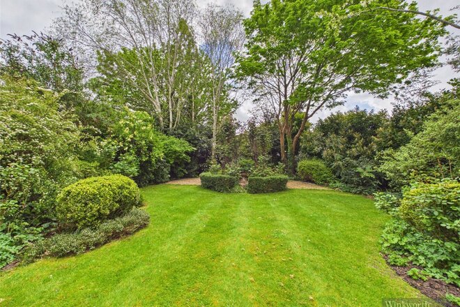 Coombe Lane West, Kingston upon Thames, KT2