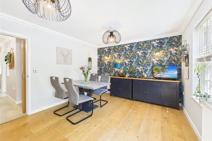 Sitting/Dining Room