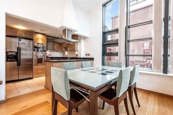 Montaigne Close, UK, SW1P