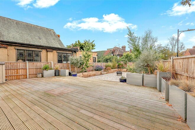 Mount Avenue, Essex, SS0