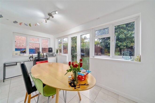 Broadwater Road, London, SW17