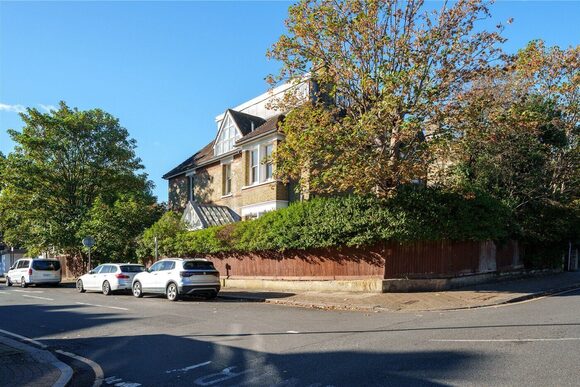 Oakhill Road, London, SW15