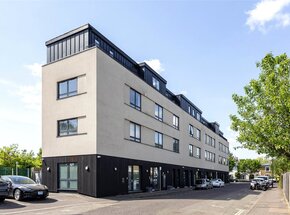 Dee Road, Richmond, TW9