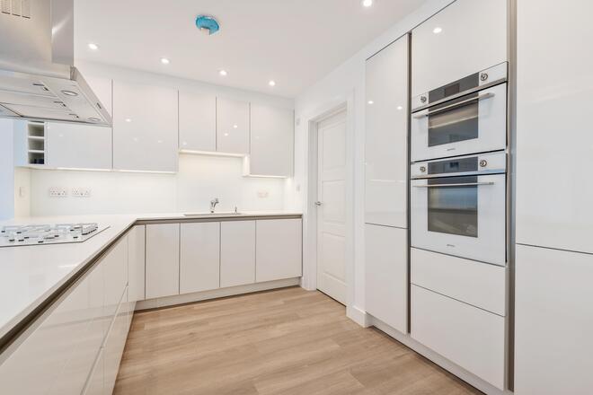 Middlefield, London, NW8