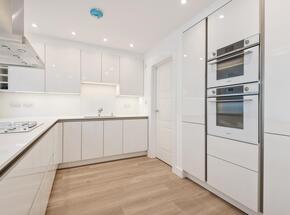 Middlefield, London, NW8