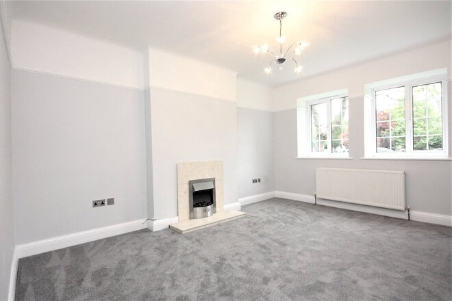 Gloucester Court, Kew Gardens, TW9