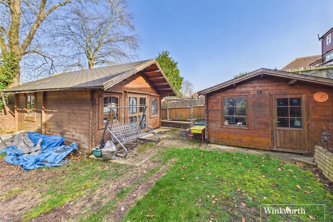 Wolmer Gardens, Edgware, HA8