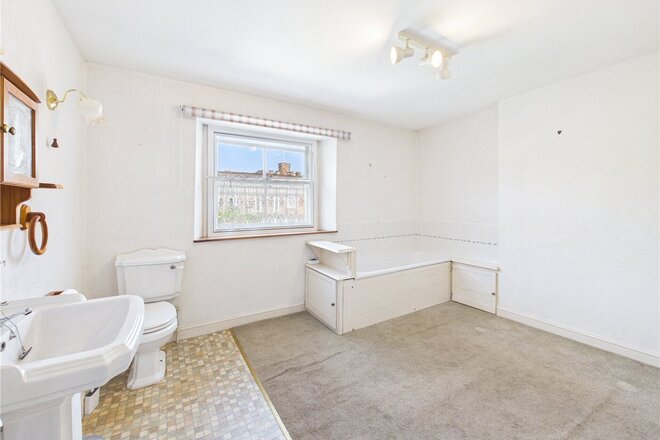 Castle Street, Devon, EX16