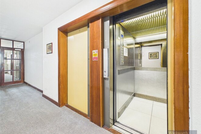 Eaton Drive, Kingston upon Thames, KT2