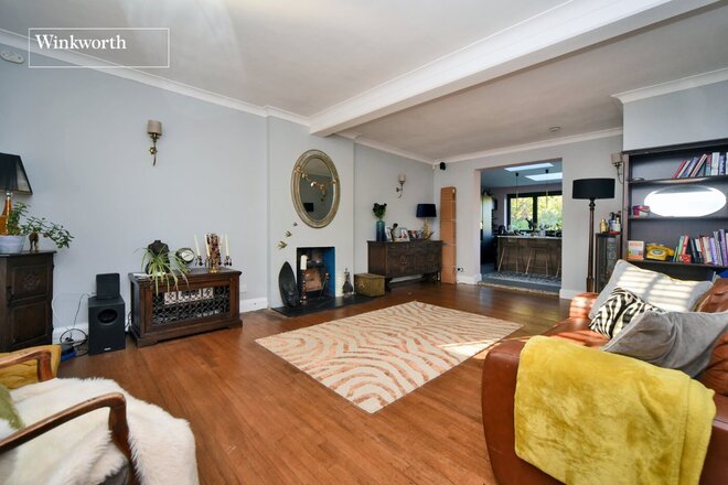 Kingsmead Avenue, Worcester Park, KT4