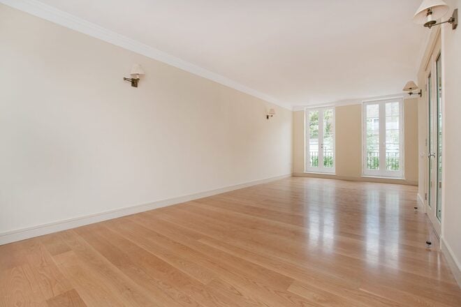 Acacia Road, London, NW8