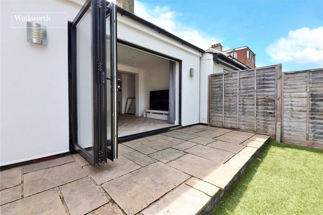 Gassiot Way, Sutton, SM1