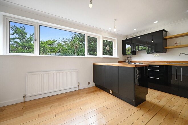 Mount Pleasant Road, London, W5