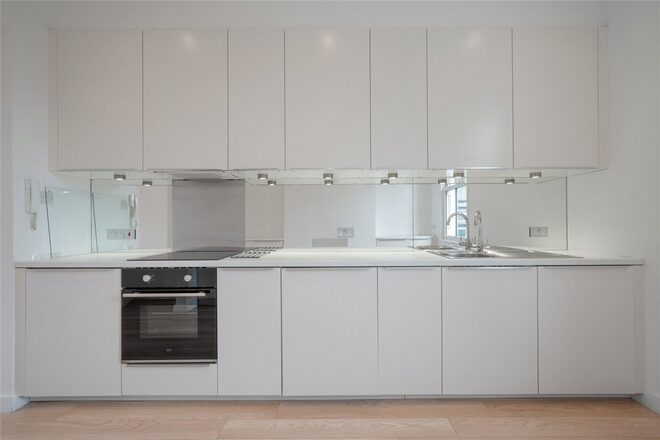 Saltram Crescent, London, W9
