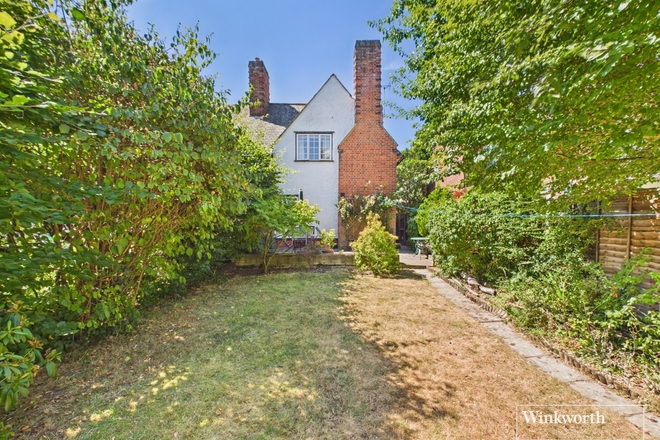 Roe Lane, London, NW9