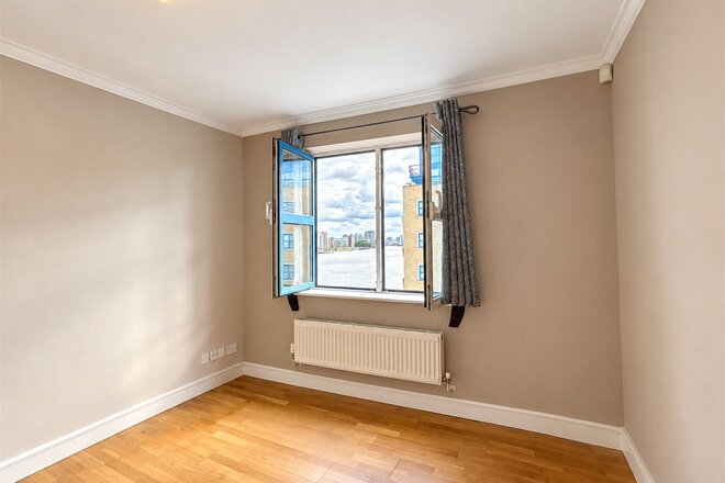 Rotherhithe Street, London, SE16