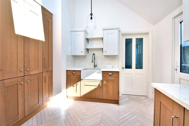 Fiddicroft Avenue, Surrey, SM7