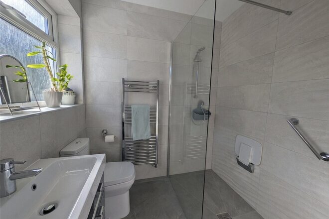 Rothesay Drive, Christchurch, BH23