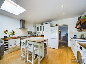 Tolworth Road, Surbiton, KT6